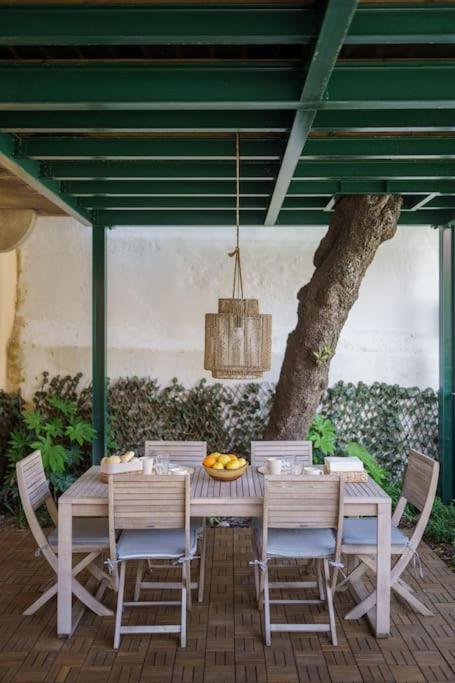 Charm With Patio Apartamento